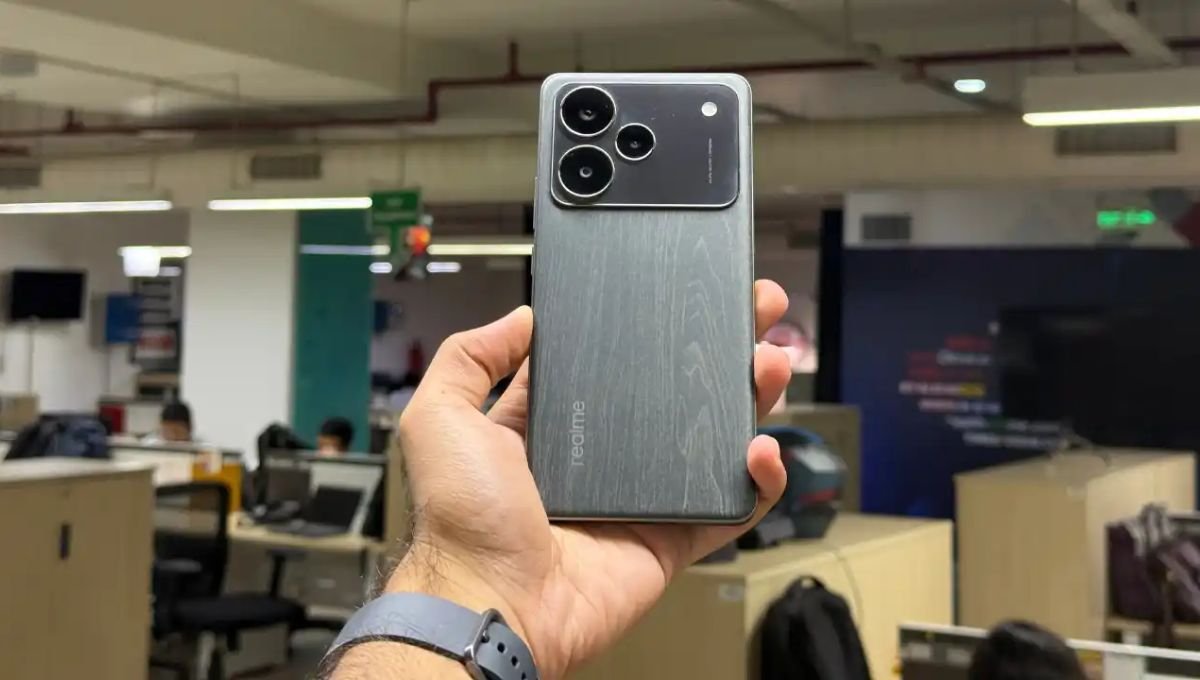 Realme P4