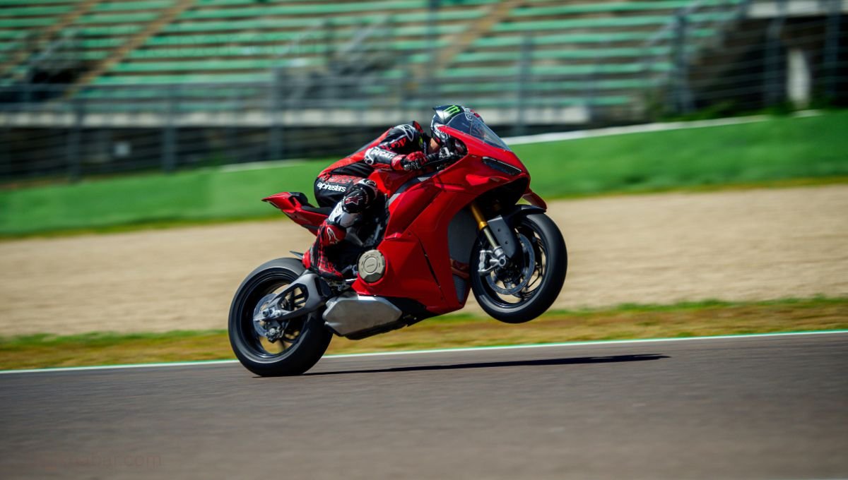 Ducati Panigale V4 R